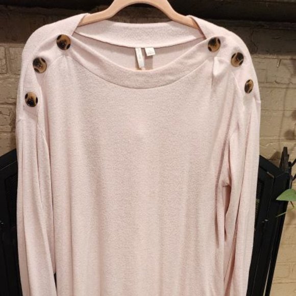 PInk Sweater - Picture 1 of 4